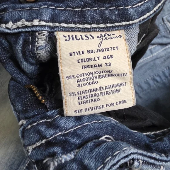 Miss Me Straight Distressed Jeans 26/33 - Picture 4 of 8